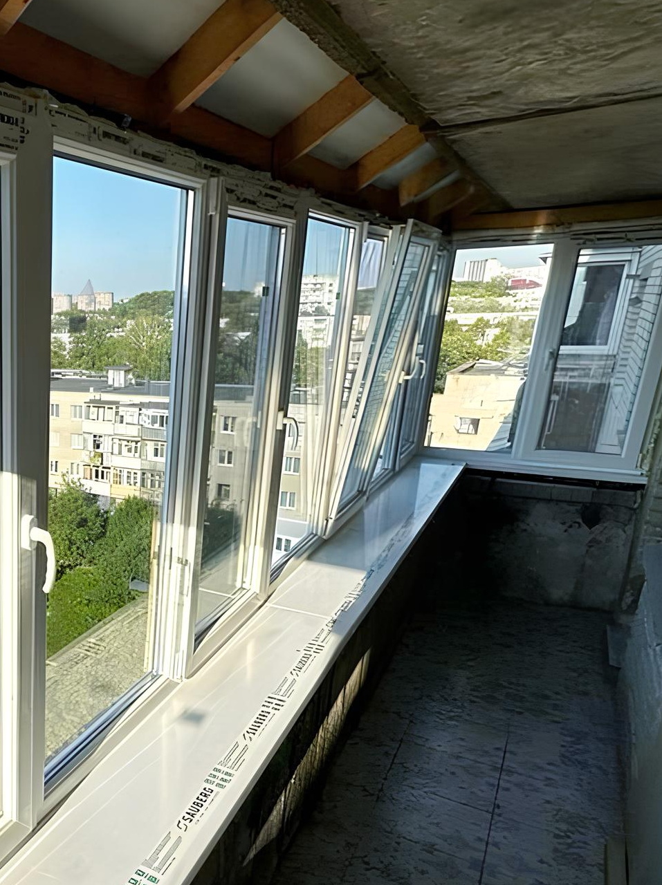 установка окон на балкон Львов